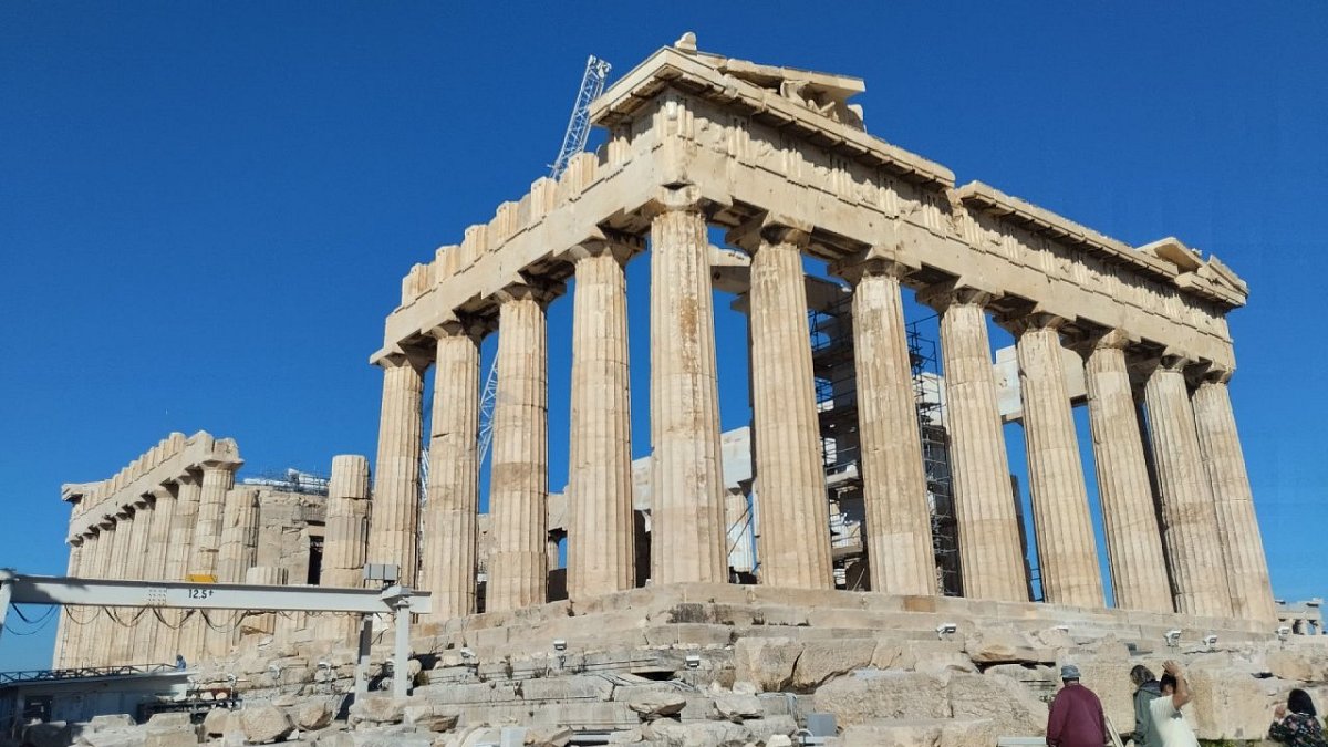 Ακρόπολη (150&nbsp;m)