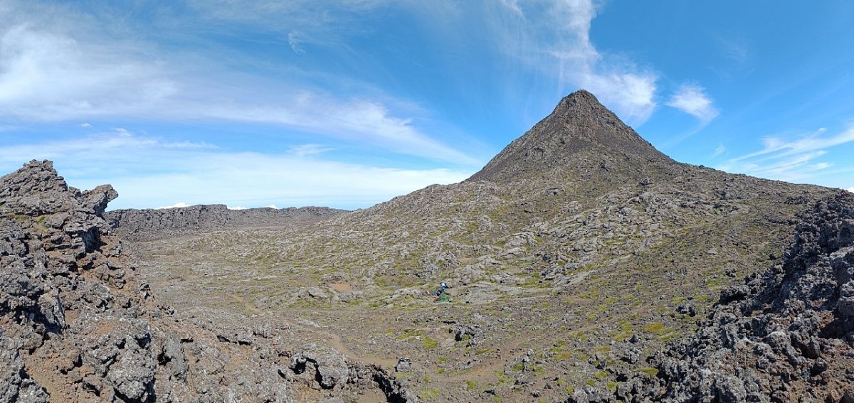 Monranha do Pico (2351 m)