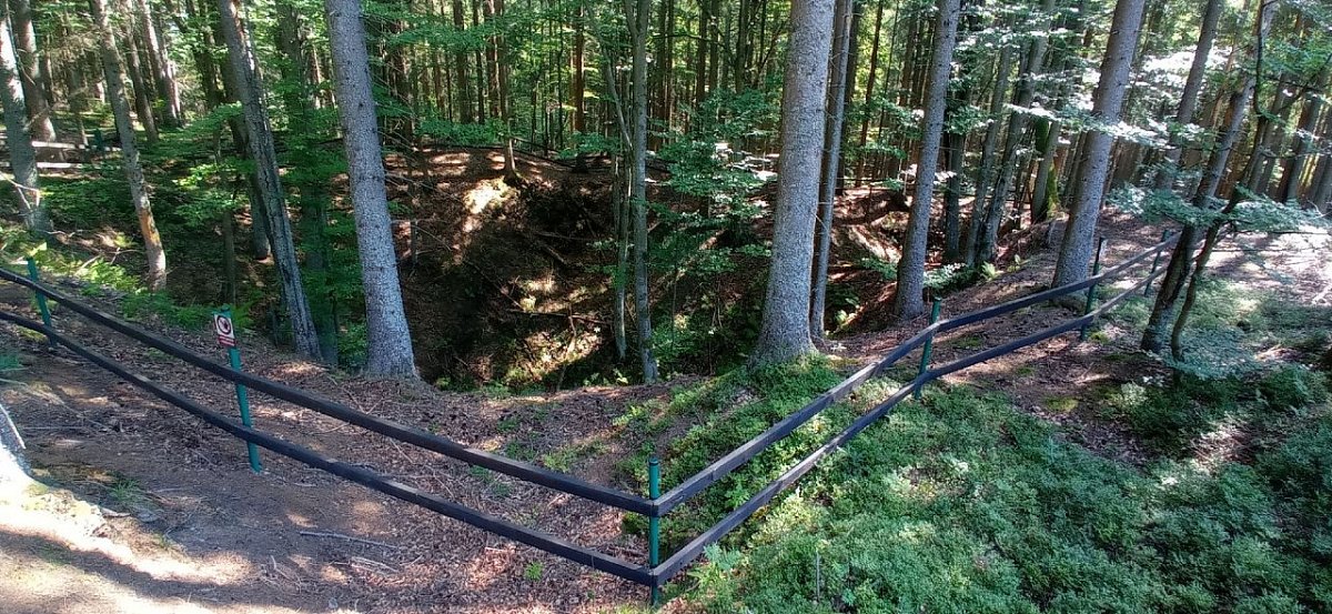 Sněžné jámy (1112&nbsp;m)