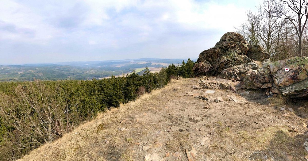 Hrad (Radeč) (680 m)