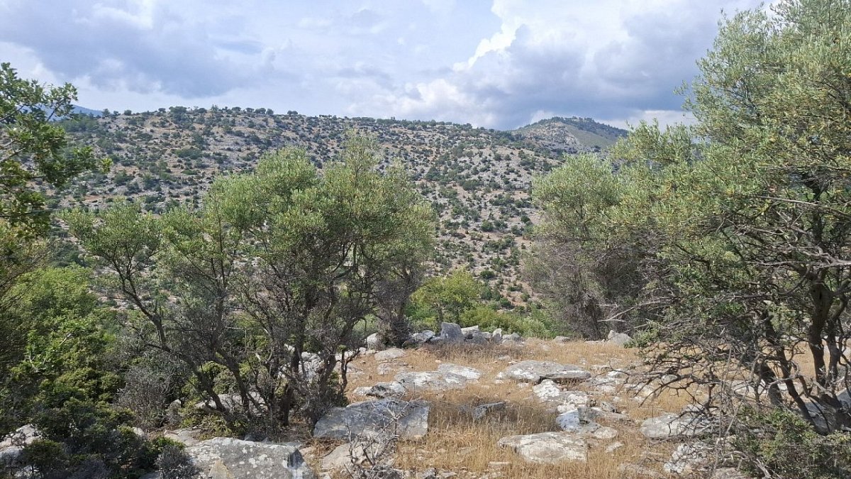 Καλύβαι Ποτού (97&nbsp;m)