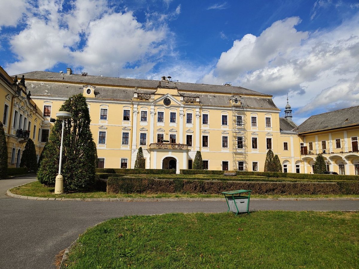 Lysá nad Labem - zámek (217&nbsp;m)