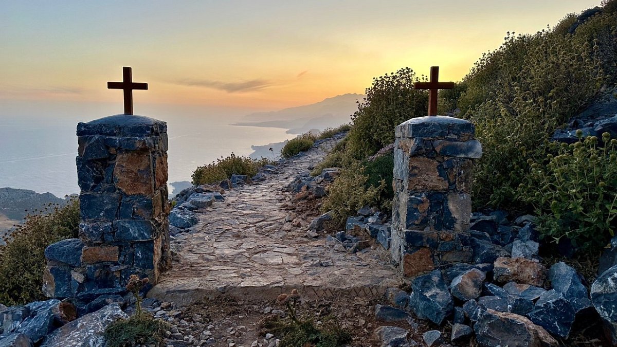 Τίμιος Σταυρός (433 m)