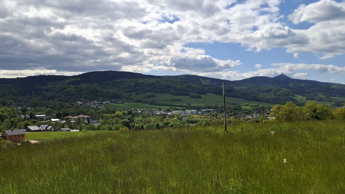 Cihlářův vrch (487 m)