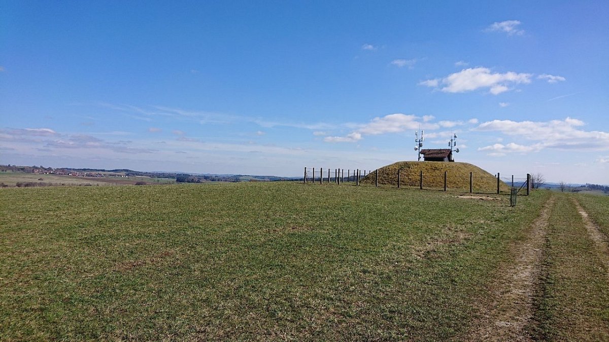 Sýsův kopec (698 m)