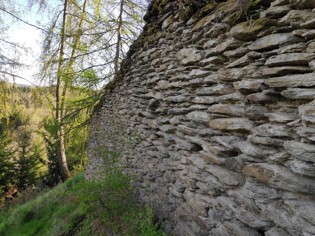 Štědrý hrádek - zřícenina hradu (559&nbsp;m)