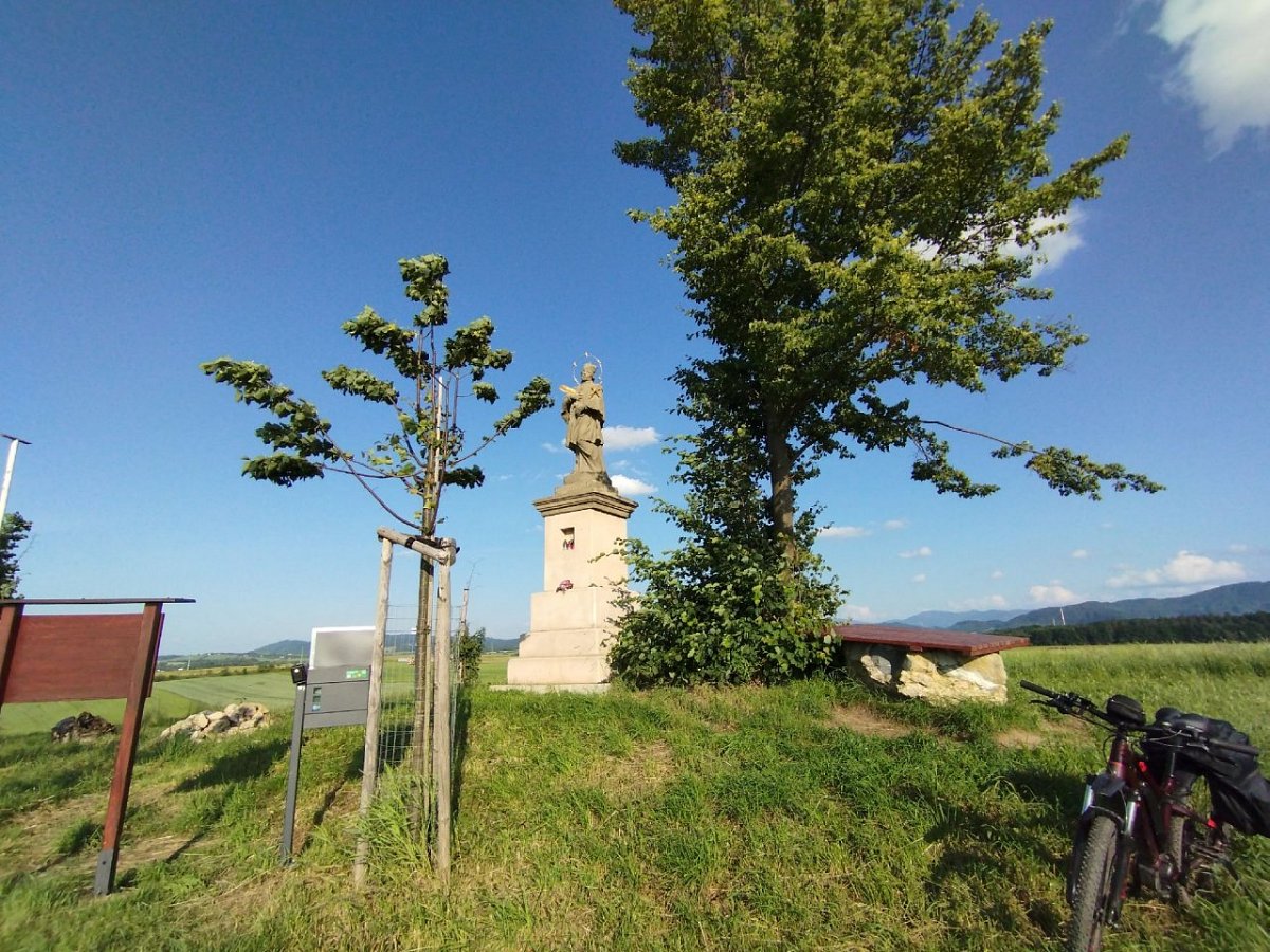 Atin vršek (316 m)